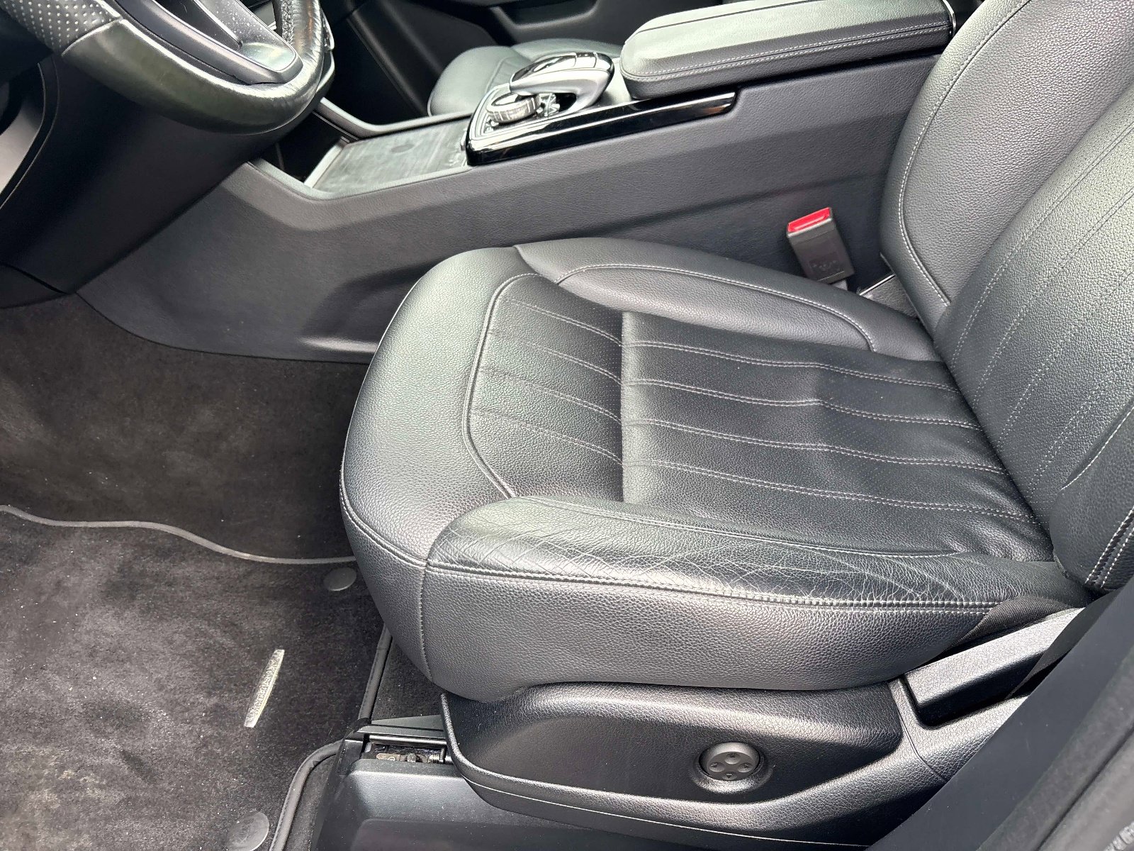 Used 2017 Mercedes-Benz GLS 450 4MATIC image 24