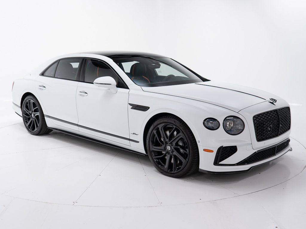 Used 2025 Bentley Flying Spur Plug-In Hybrid image 7