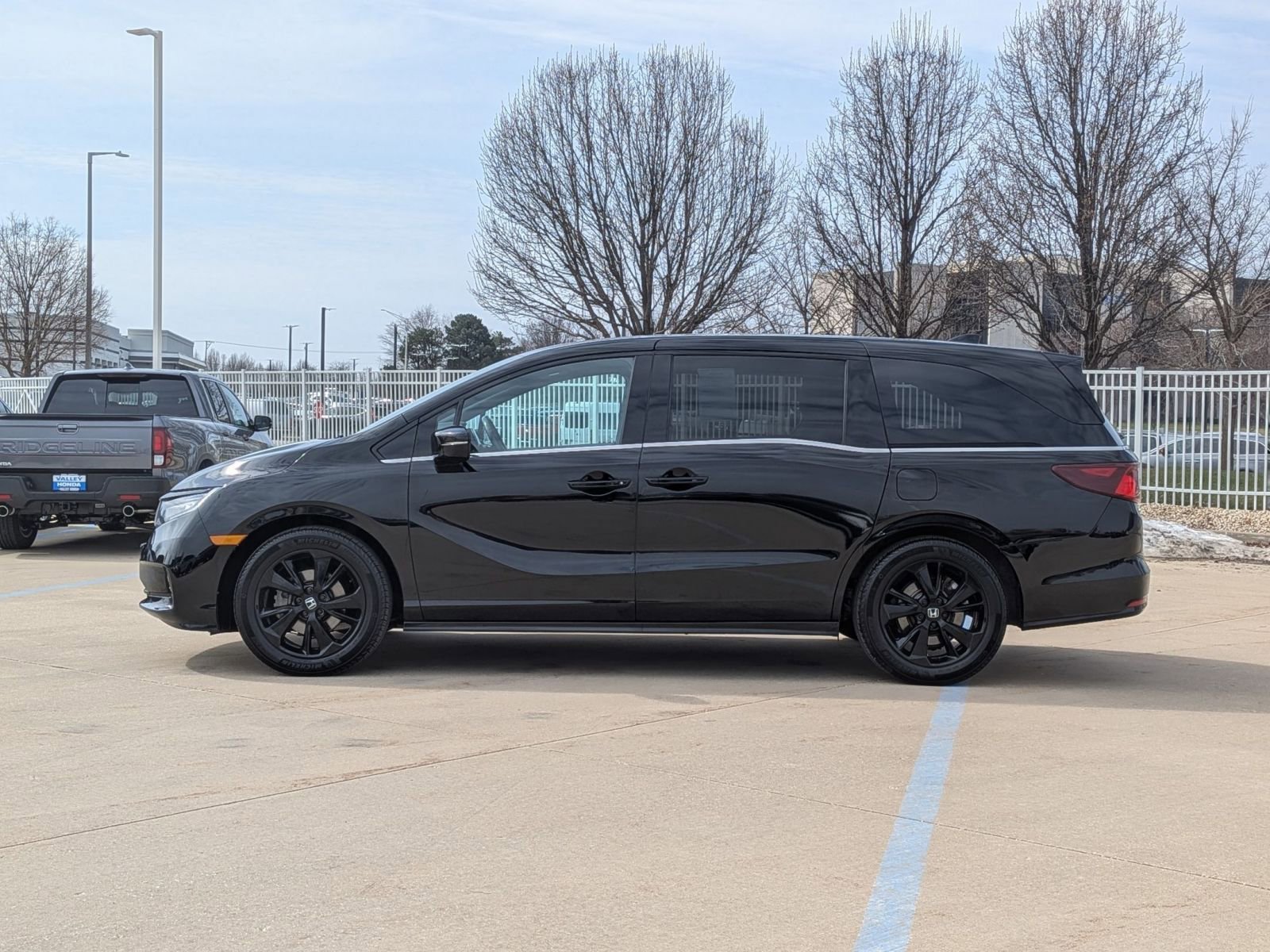 Certified 2023 Honda Odyssey Sport image 9