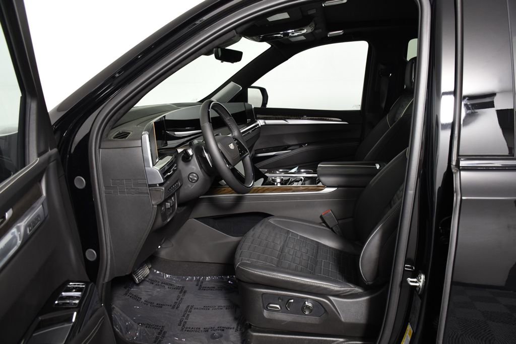 Used 2026 Cadillac Escalade Platinum Sport w/ LPO, ONYX Package AWD/4WD image 17