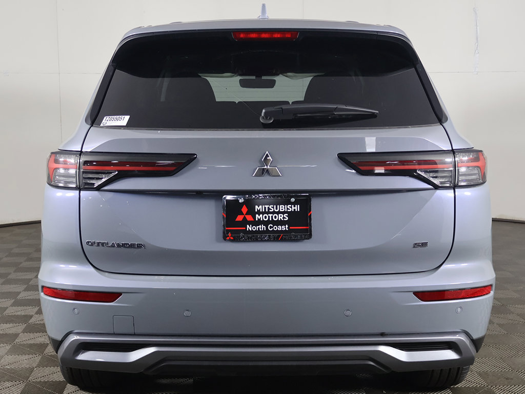 New 2026 Mitsubishi Outlander SE FWD image 14
