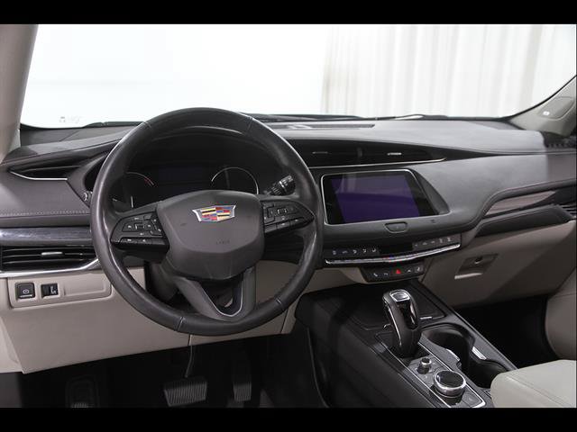 Used 2019 Cadillac XT4 Premium Luxury w/ Cold Weather Package AWD/4WD image 6