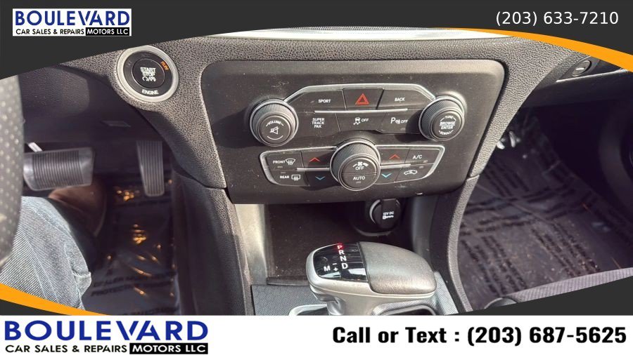 Used 2016 Dodge Charger R/T RWD image 21