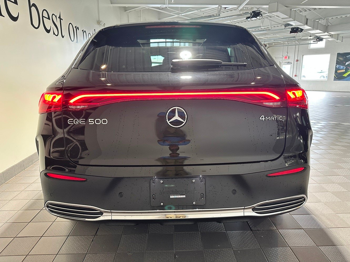 Used 2023 Mercedes-Benz EQE 500 4MATIC SUV image 5