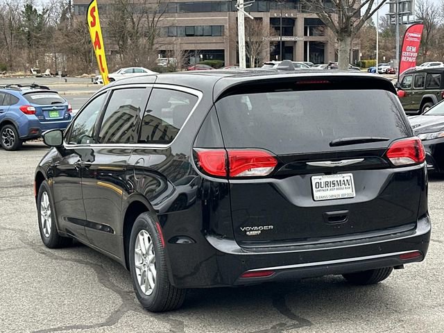 New 2026 Chrysler Voyager LX image 4
