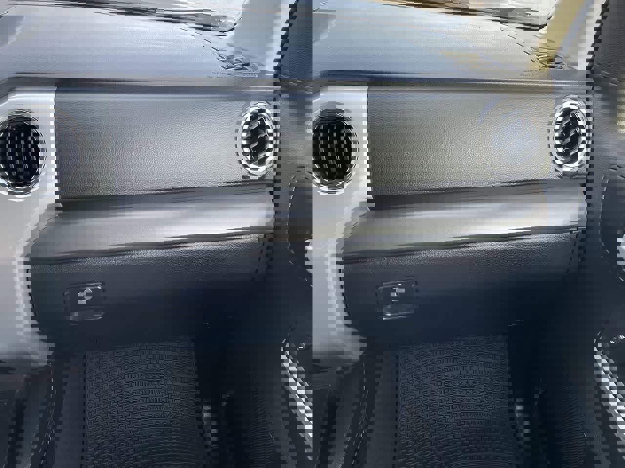 Used 2015 Toyota Tundra SR5 image 16