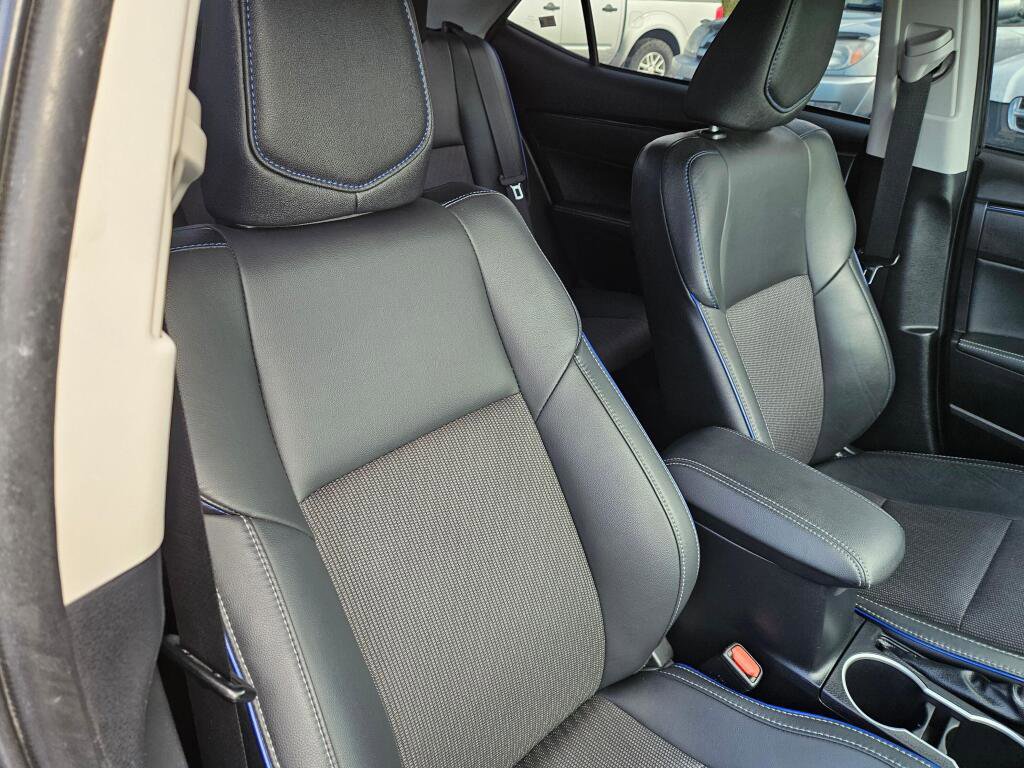 Used 2017 Toyota Corolla SE w/ Carpet Mat Package (TMS) image 11