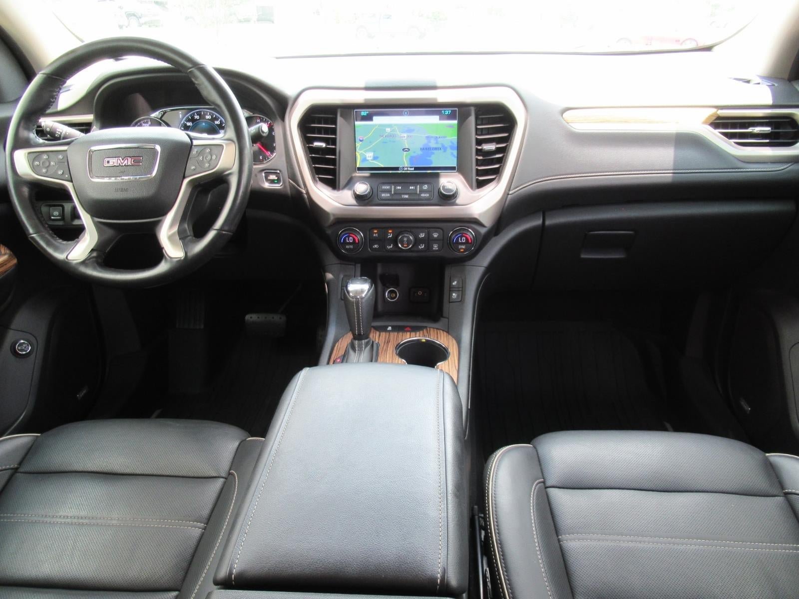 Used 2019 GMC Acadia Denali w/ Technology Package FWD image 13