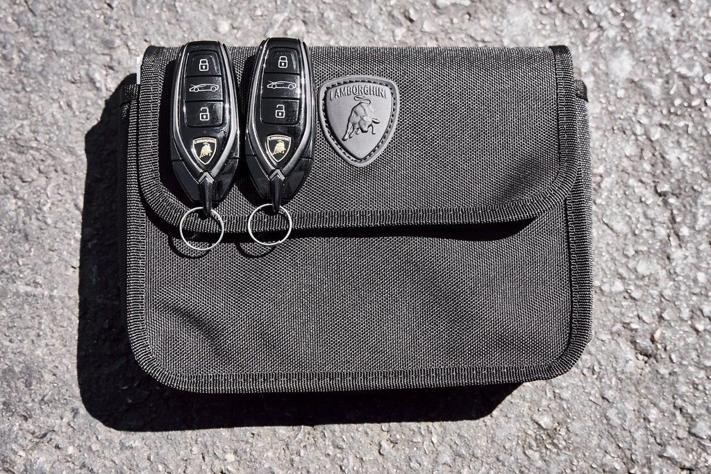 Used 2025 Lamborghini Revuelto image 75