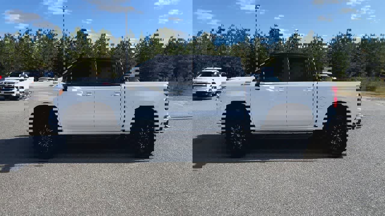 Used 2024 Chevrolet Silverado 1500 RST w/ Z71 Off-Road Package image 5