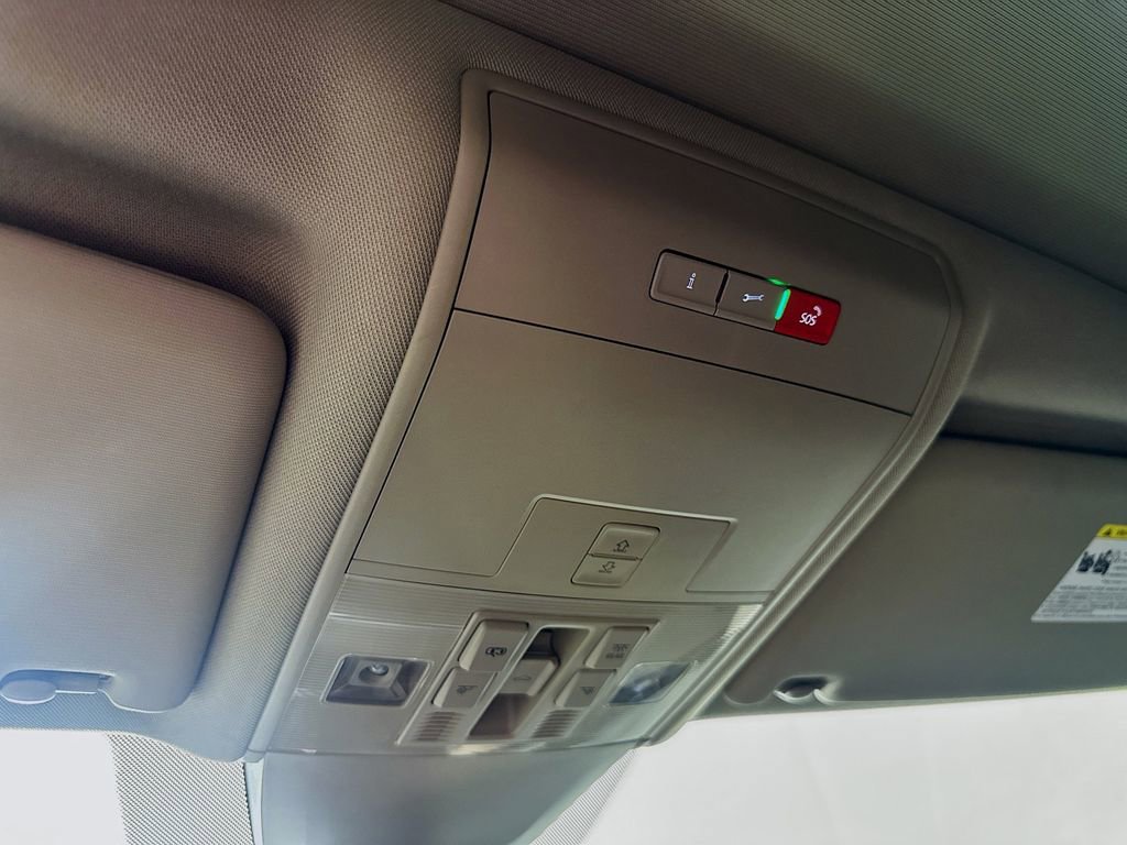 Used 2021 Volkswagen Atlas SEL Premium image 32