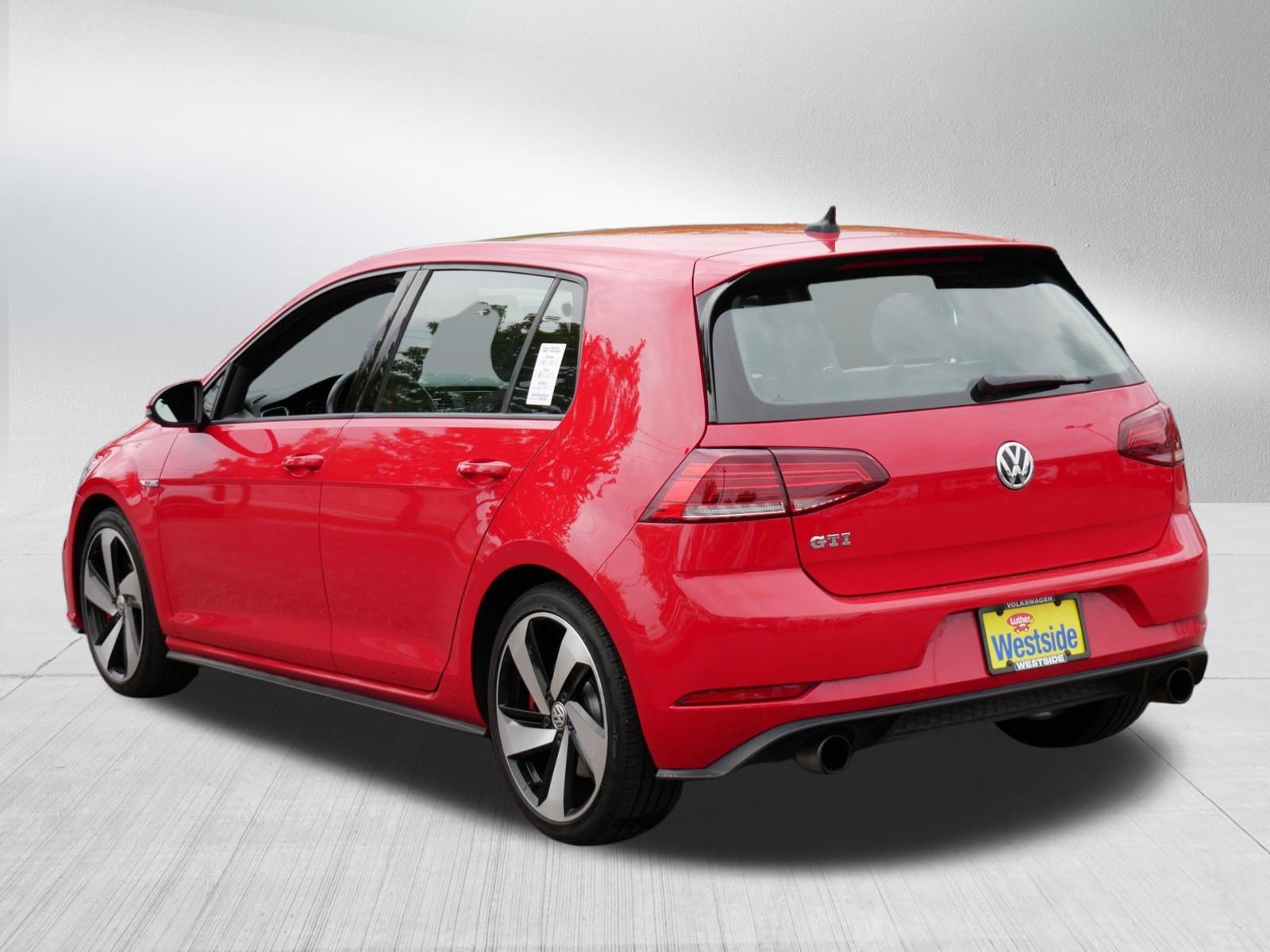 Used 2018 Volkswagen GTI SE FWD image 5