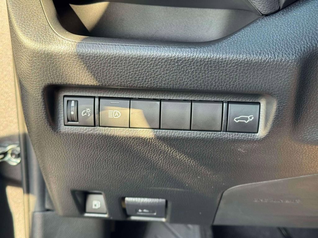 Used 2022 Toyota RAV4 XSE image 22