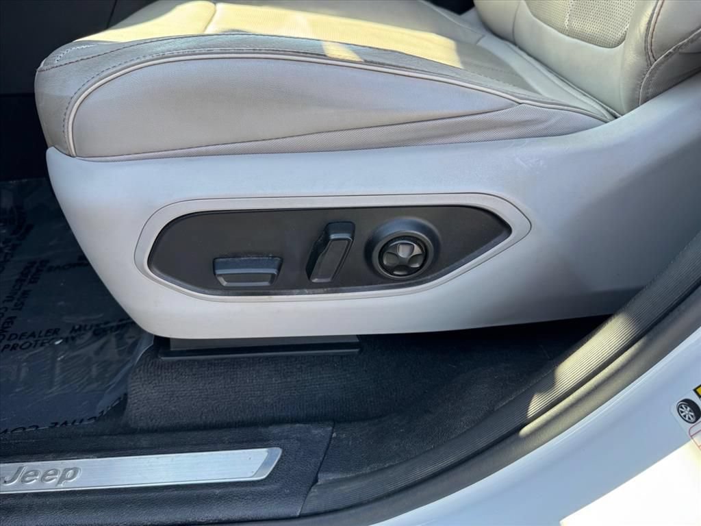 Used 2022 Jeep Grand Cherokee L Overland AWD/4WD image 19