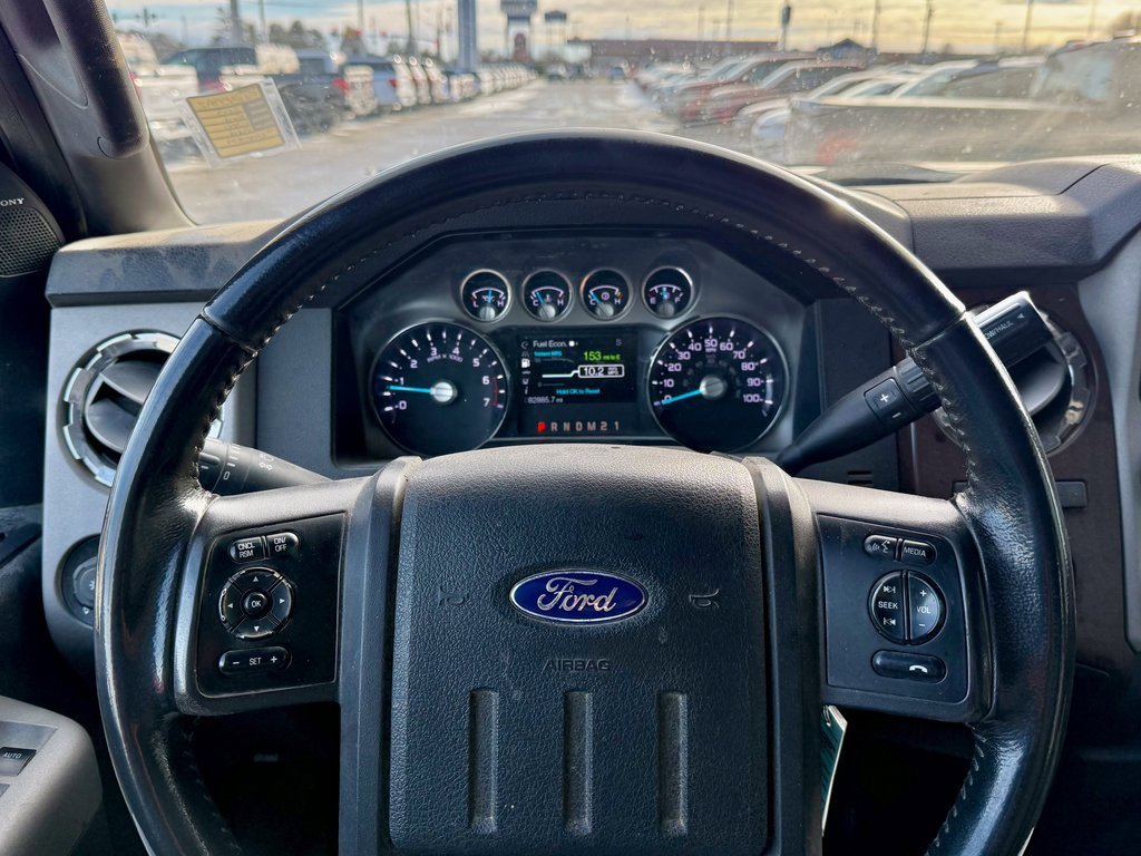 Used 2013 Ford F350 Lariat w/ Lariat Interior Pkg image 15