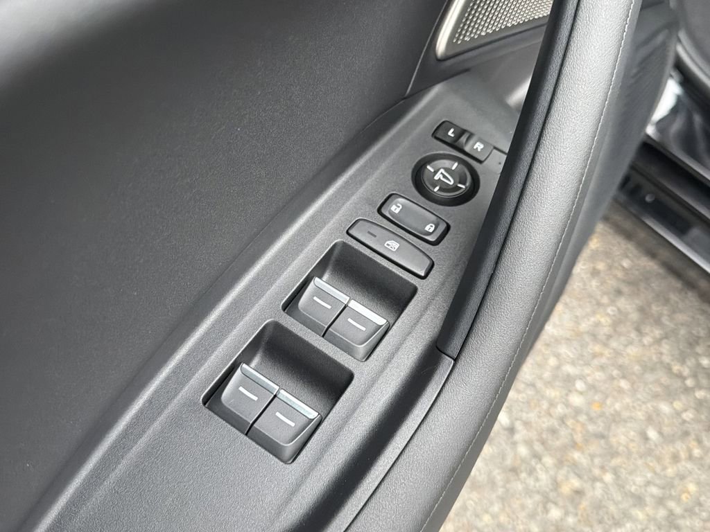 Certified 2025 Acura TLX w/ Technology Package image 23
