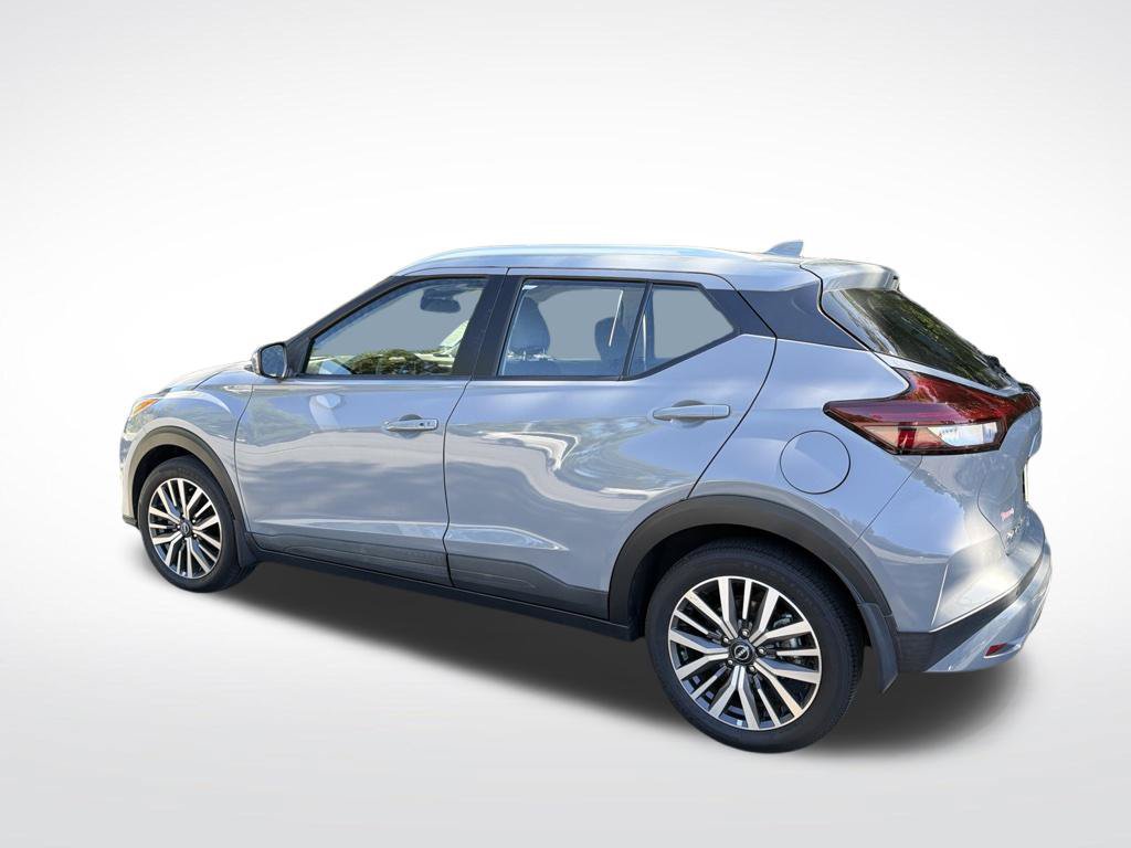 Used 2023 Nissan Kicks SV FWD image 11