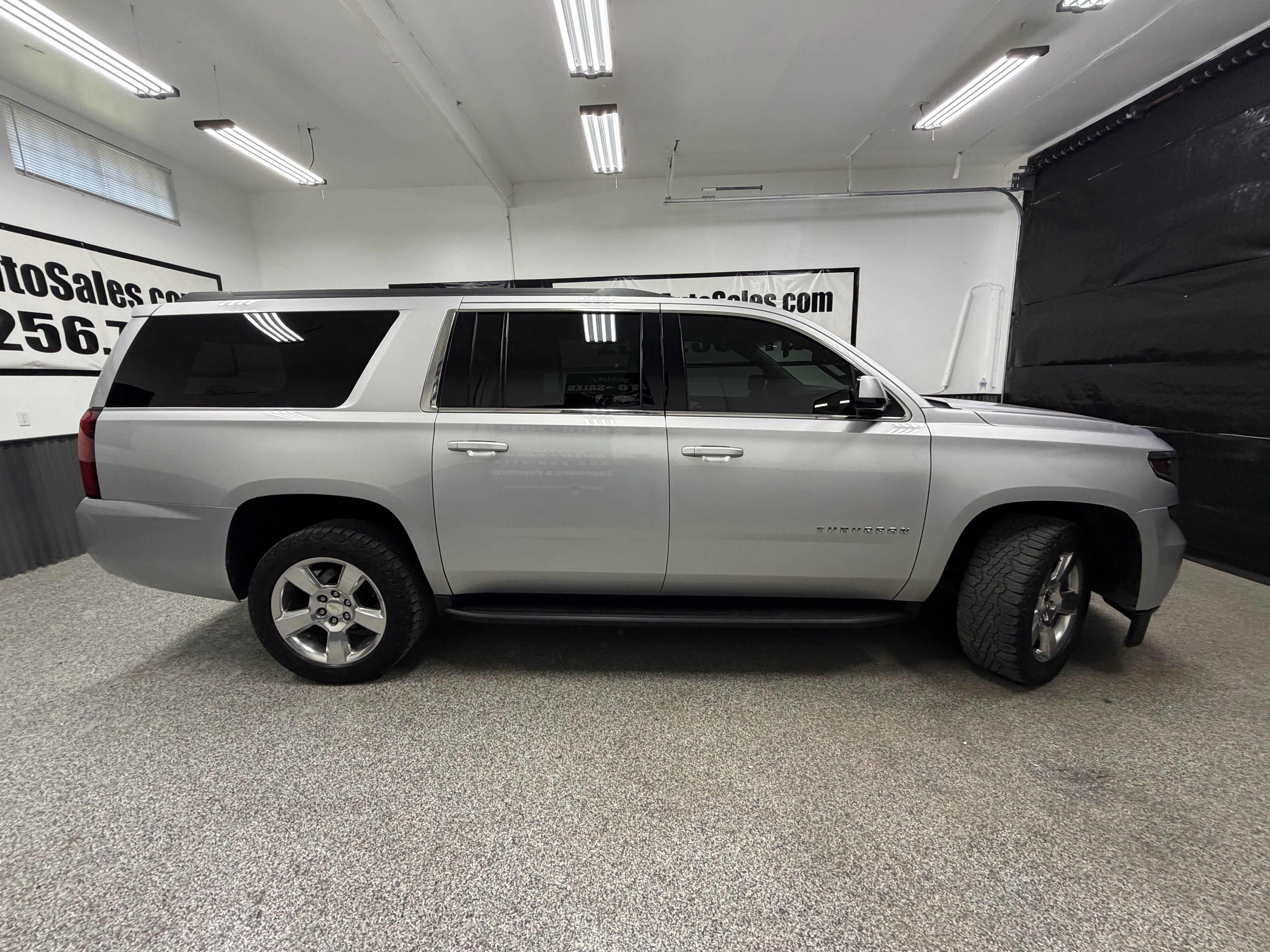Used 2018 Chevrolet Suburban LT AWD/4WD image 2