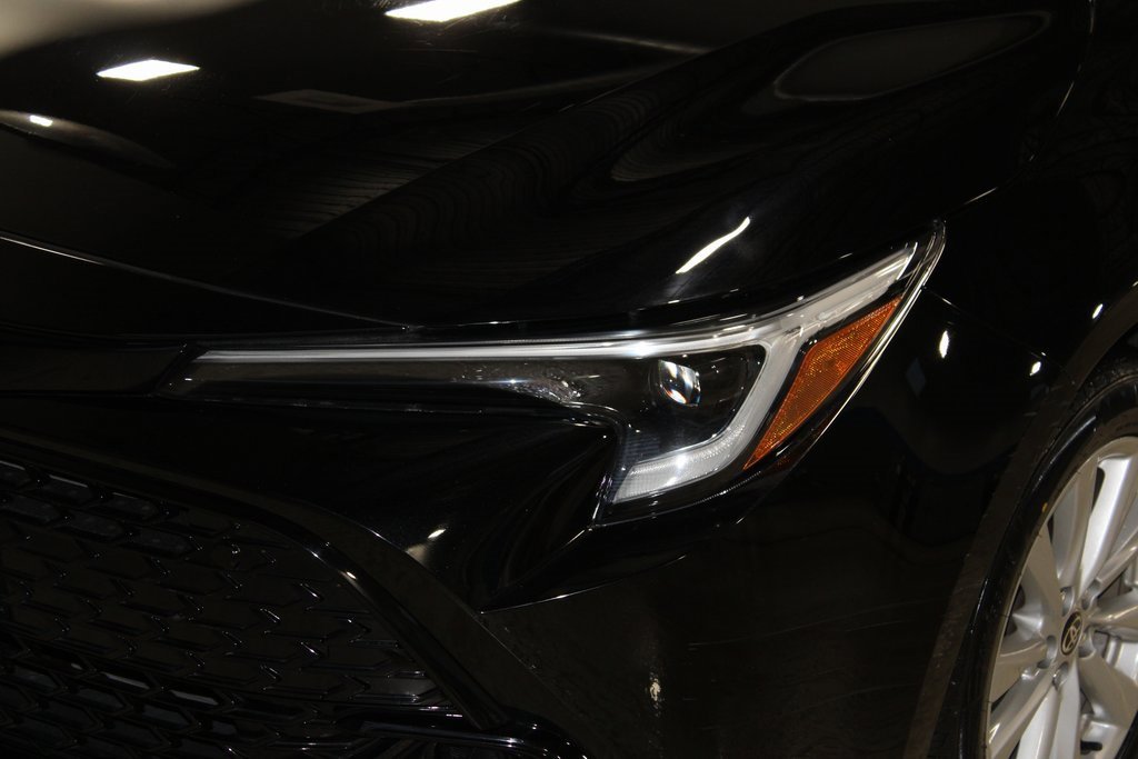 Used 2024 Toyota Corolla SE image 2