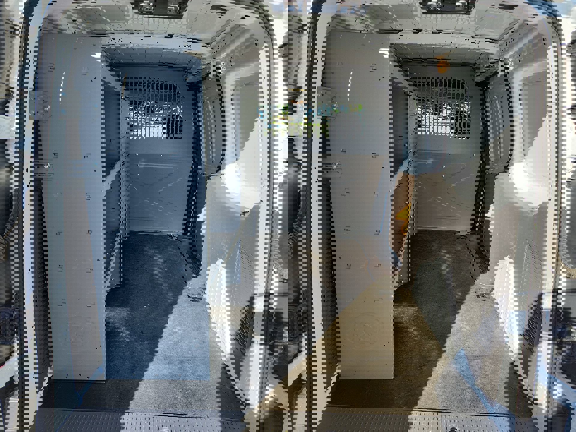 Used 2022 Ford Transit Connect XL image 19