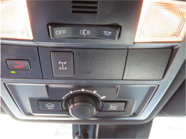 Used 2023 Toyota Tacoma TRD Off-Road w/ Technology Package AWD/4WD image 15