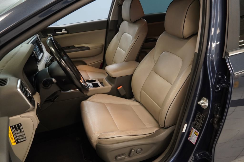 Used 2017 Kia Sportage EX image 3