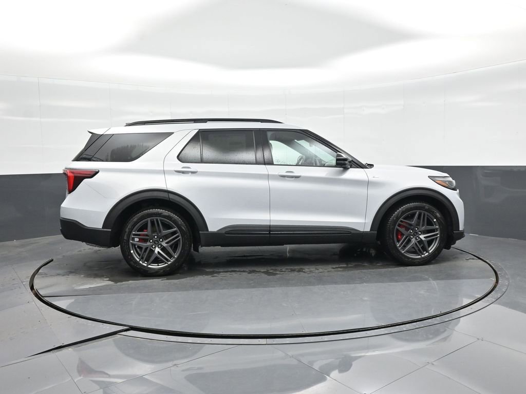 New 2026 Ford Explorer ST-Line w/ ST-Line Street Pack image 16