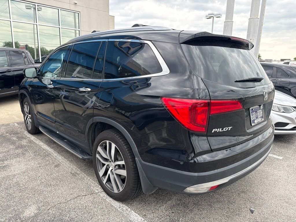 Used 2017 Honda Pilot Touring image 4
