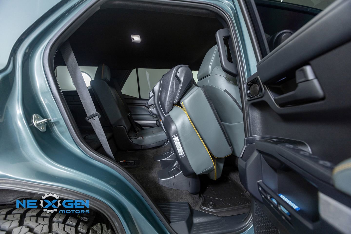 Used 2025 Toyota 4Runner Trailhunter image 33