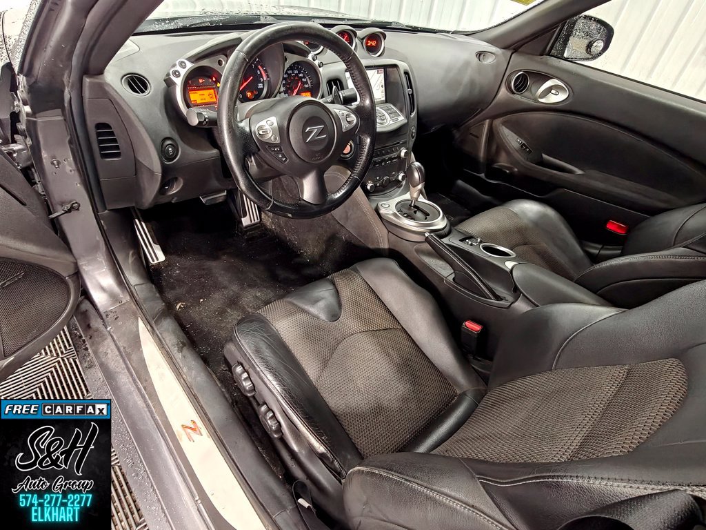 Used 2014 Nissan 370Z Touring w/ Sport Package RWD image 4