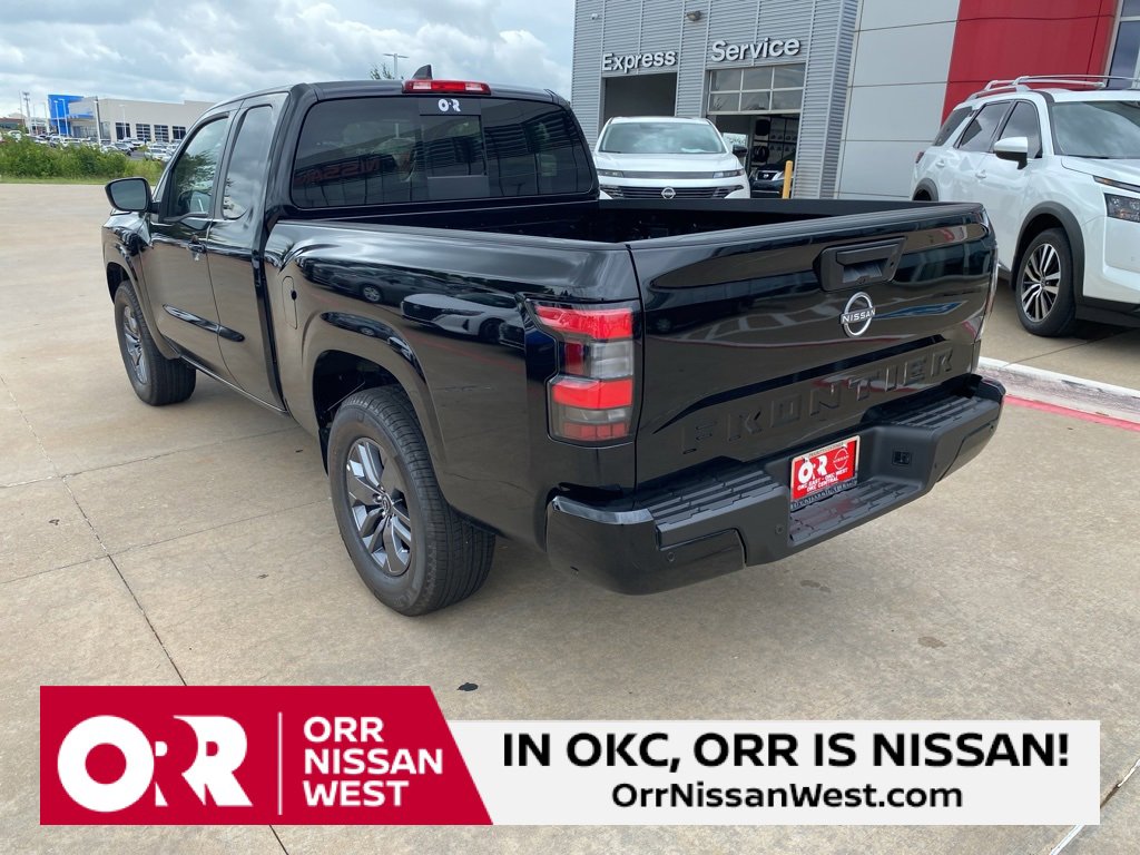New 2025 Nissan Frontier SV image 3