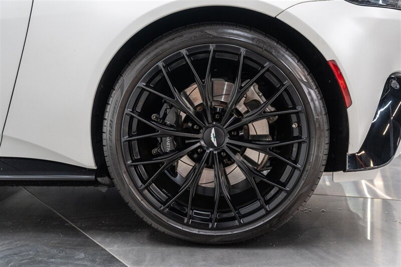 Used 2023 Aston Martin V8 Vantage Coupe RWD image 81