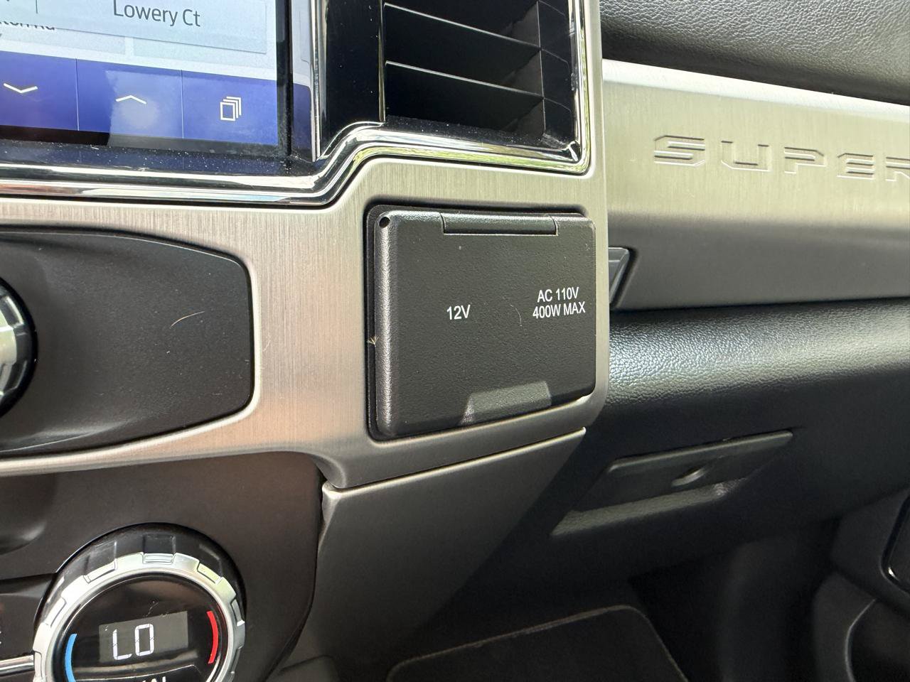 Used 2022 Ford F250 Platinum w/ FX4 Off-Road Package AWD/4WD image 31