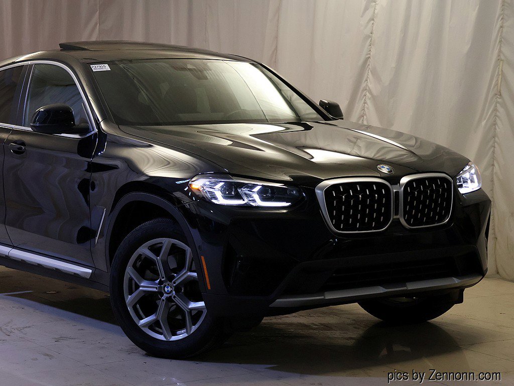 Certified 2025 BMW X4 xDrive30i AWD/4WD image 2