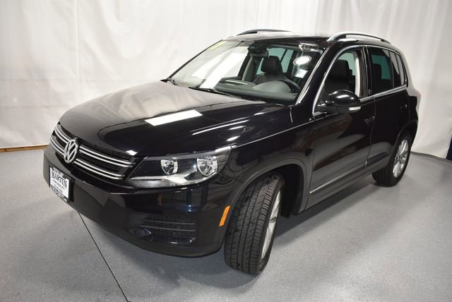 Used 2017 Volkswagen Tiguan Wolfsburg Edition AWD/4WD image 10