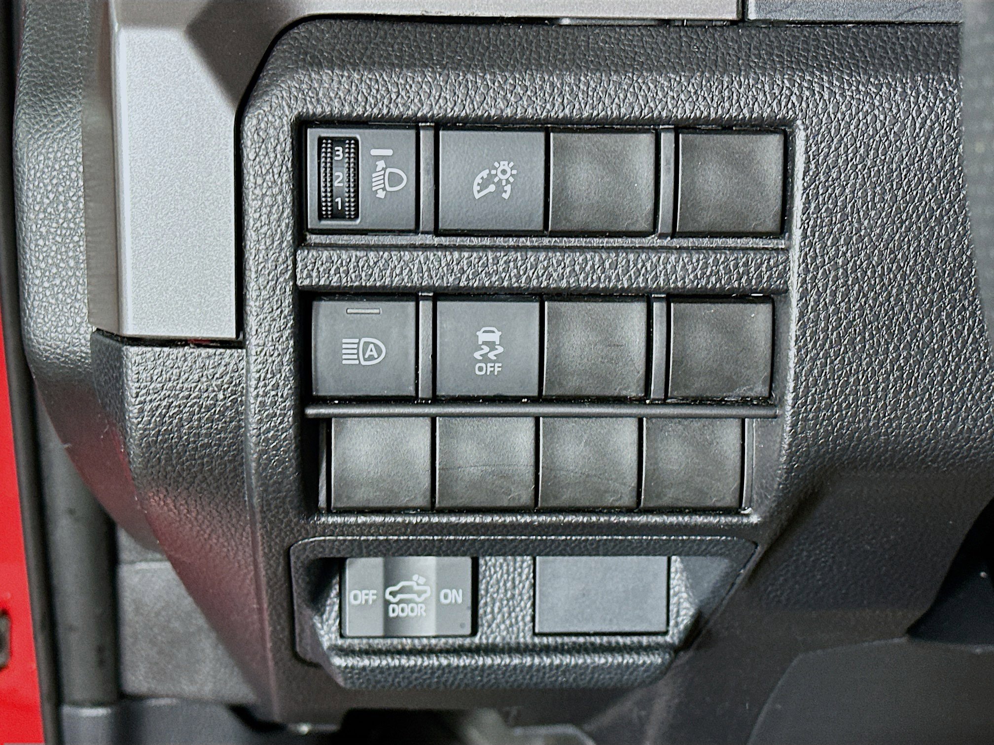 Used 2025 Toyota Tacoma TRD Off-Road image 17