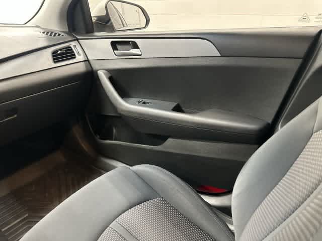 Used 2018 Hyundai Sonata SE FWD image 13