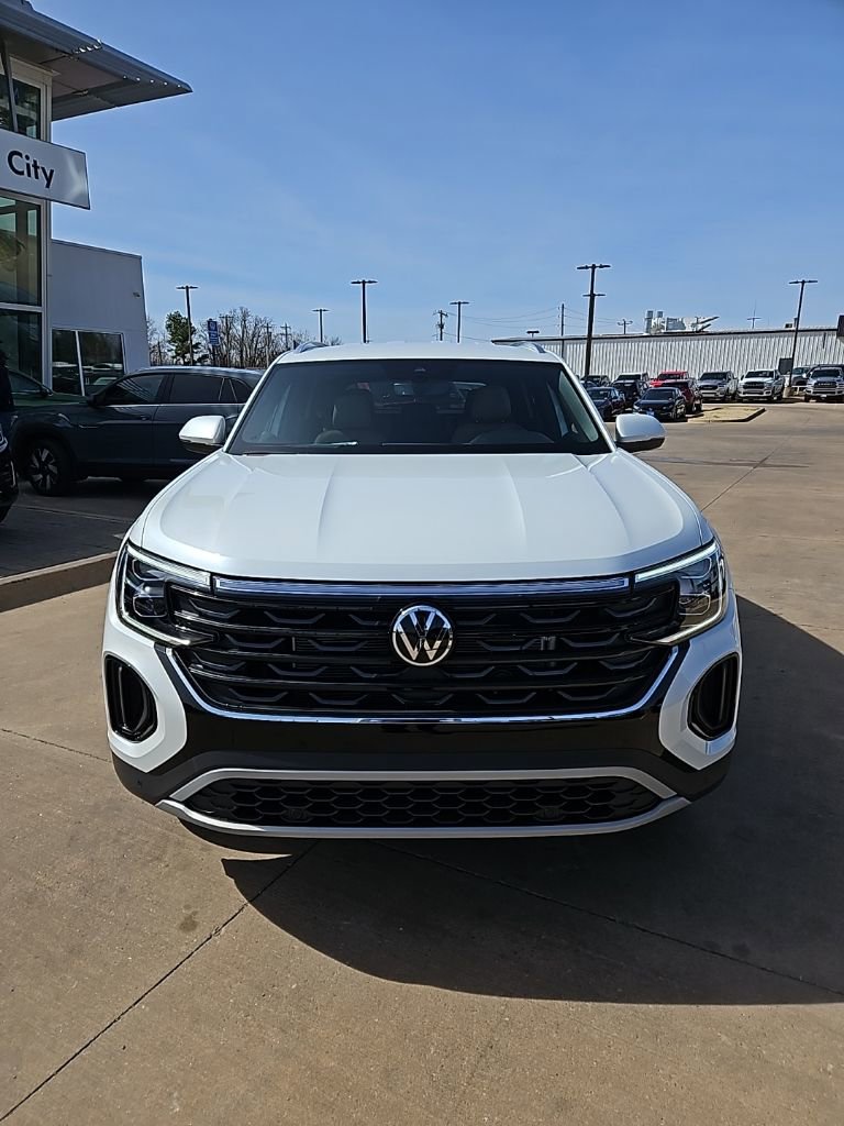 New 2026 Volkswagen Atlas Cross Sport SE image 2