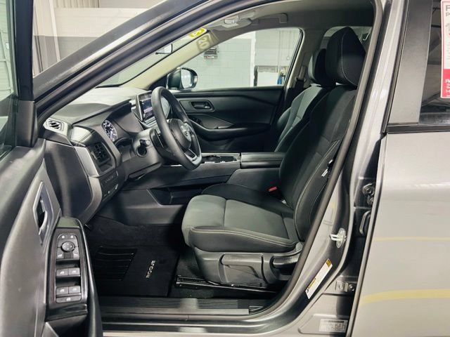 Used 2024 Nissan Rogue S FWD image 24