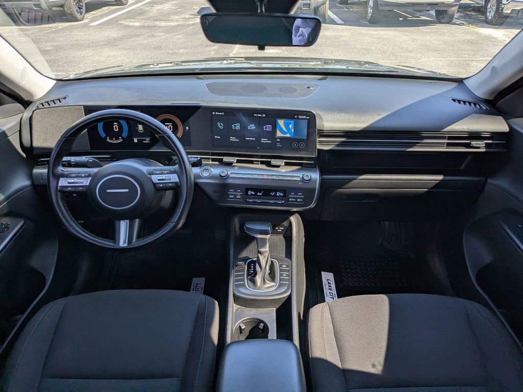 Used 2025 Hyundai Kona SEL image 15