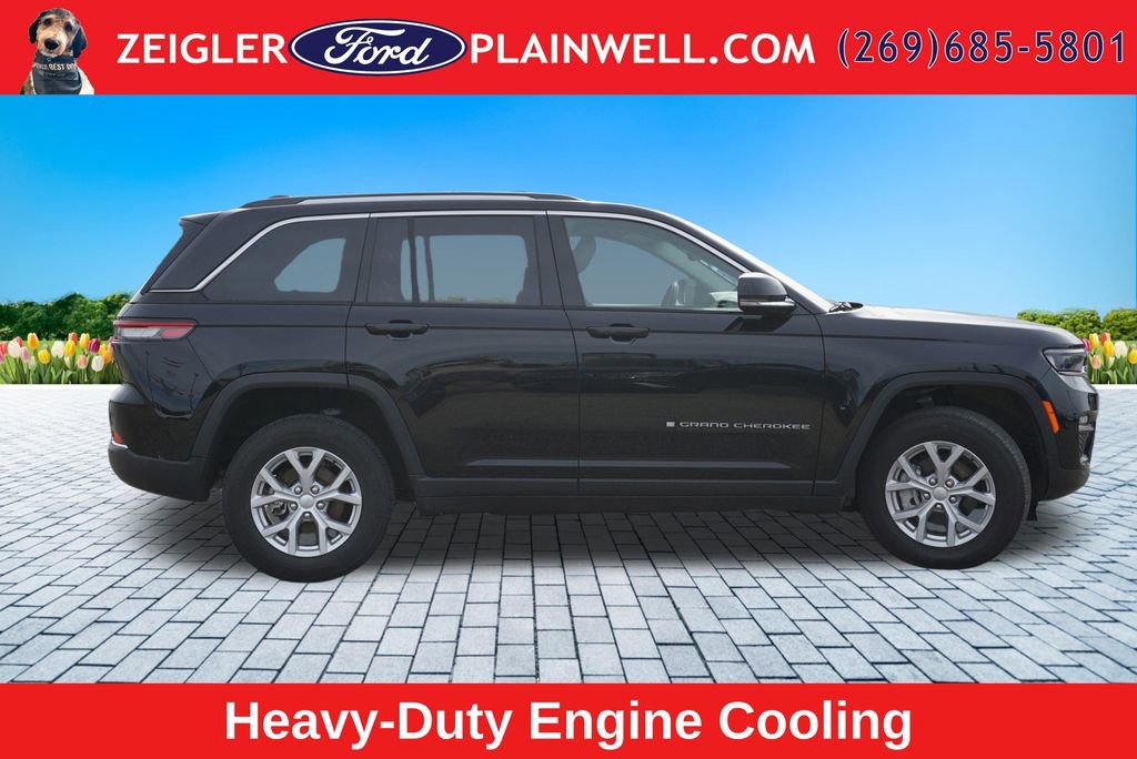 Used 2023 Jeep Grand Cherokee Limited w/ Trailer Tow Prep Group (B) AWD/4WD image 6