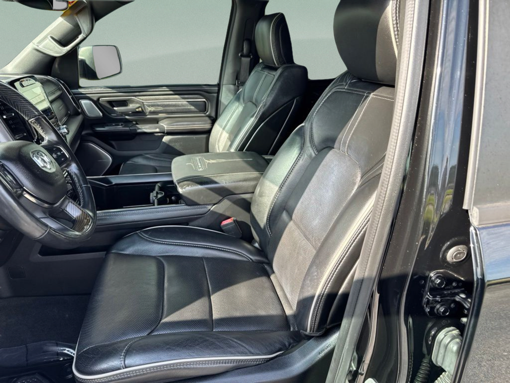 Used 2020 RAM 1500 Limited w/ Black Appearance Package AWD/4WD image 11