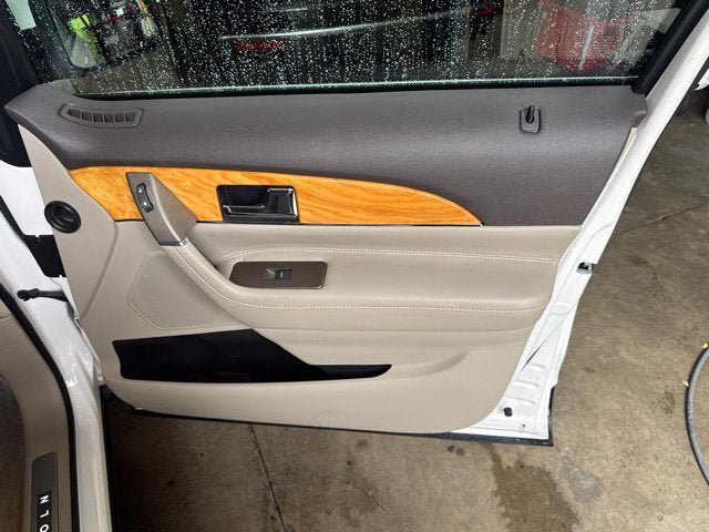 Used 2015 Lincoln MKX FWD w/ Equipment Group 102A image 29