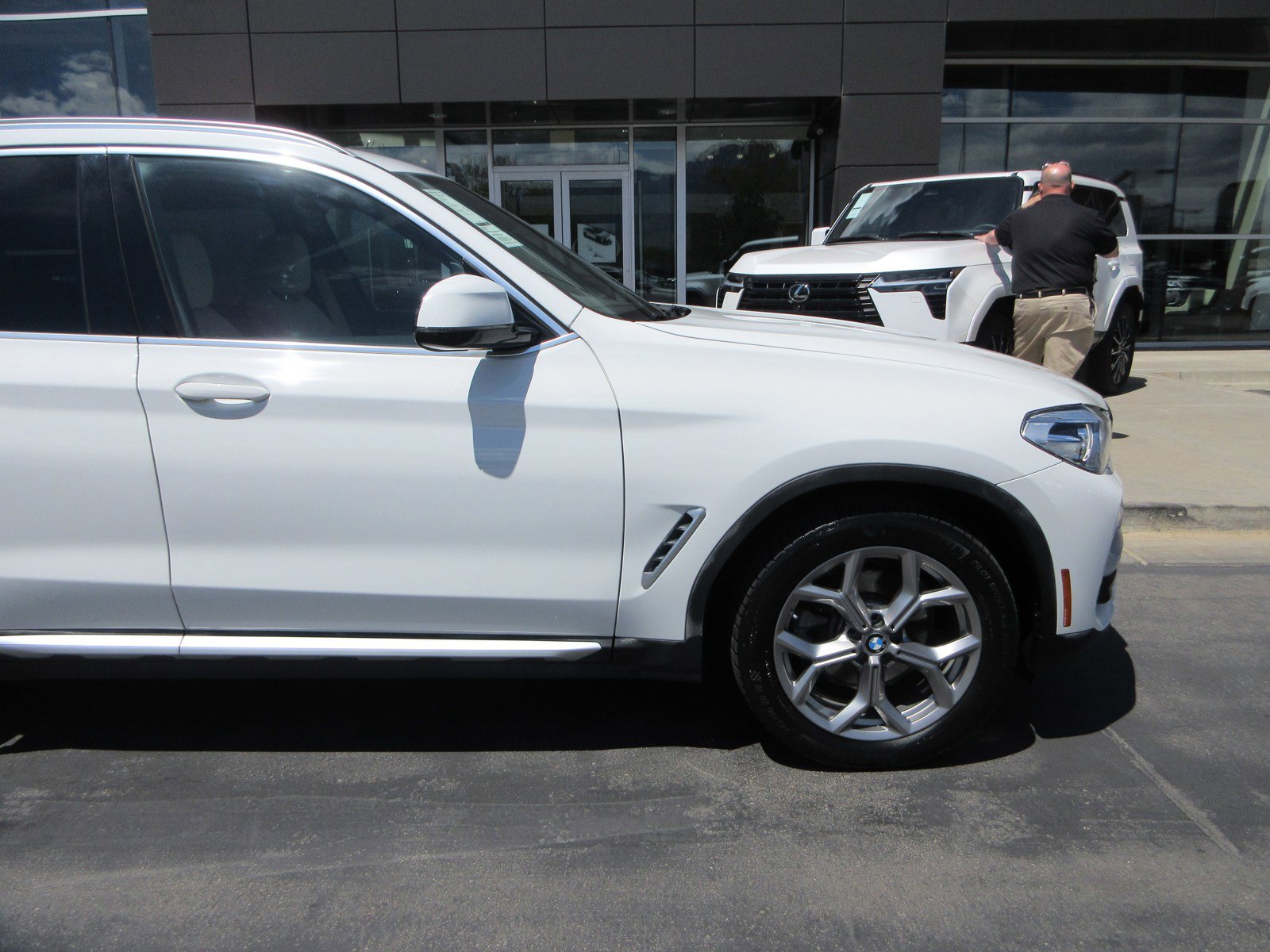 Used 2020 BMW X3 xDrive30i w/ Convenience Package AWD/4WD image 13