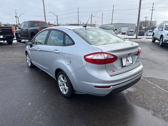 Used 2016 Ford Fiesta SE w/ Cold Weather Package image 6
