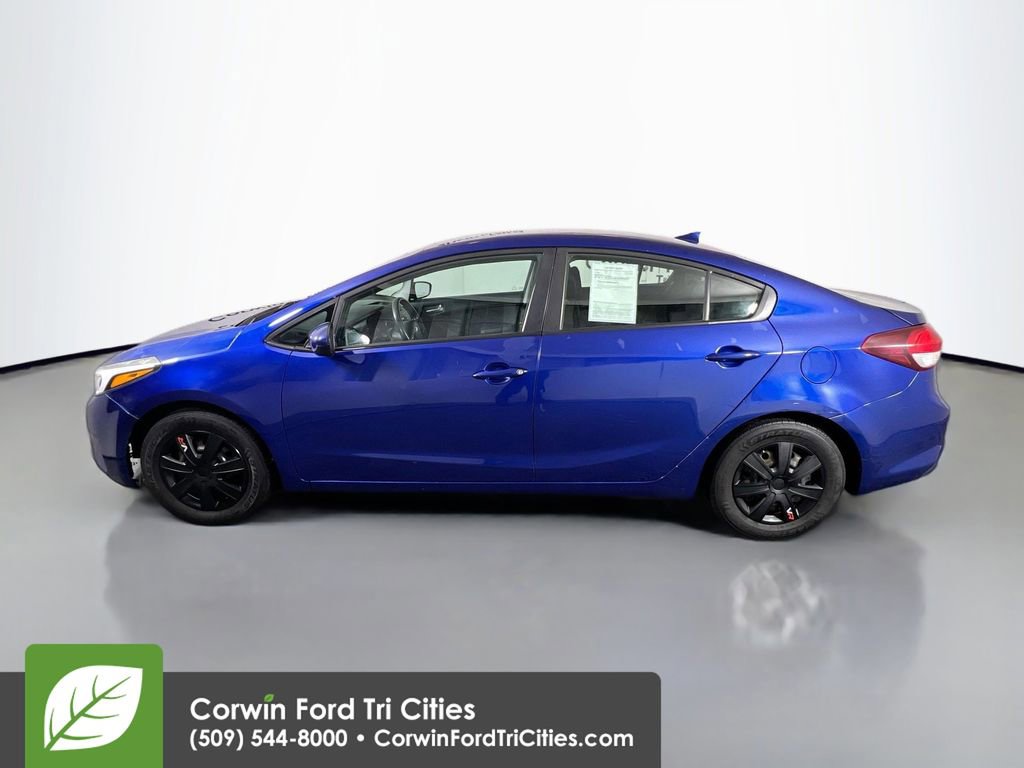 Used 2017 Kia Forte LX image 6
