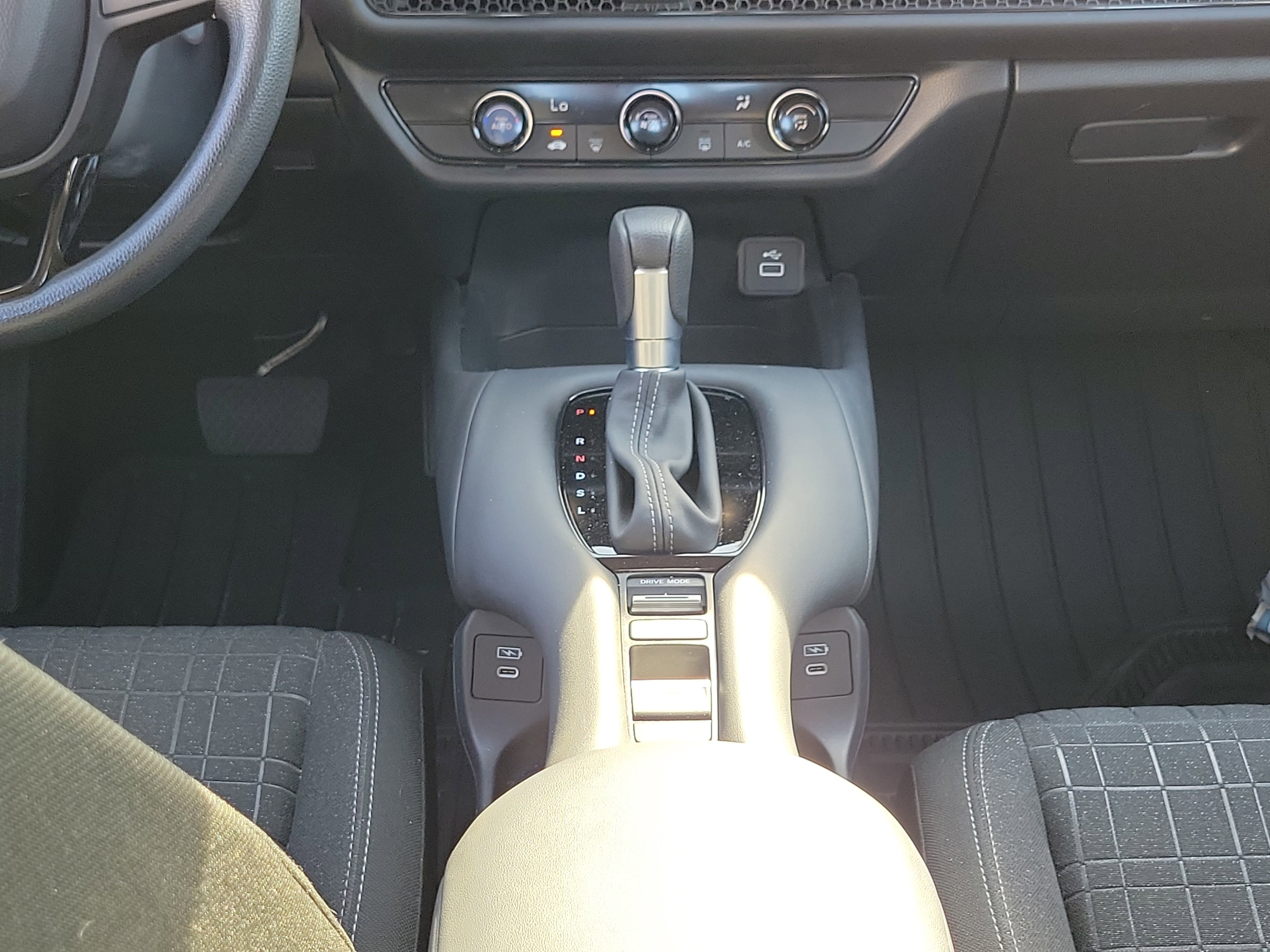 Used 2024 Honda HR-V LX image 19