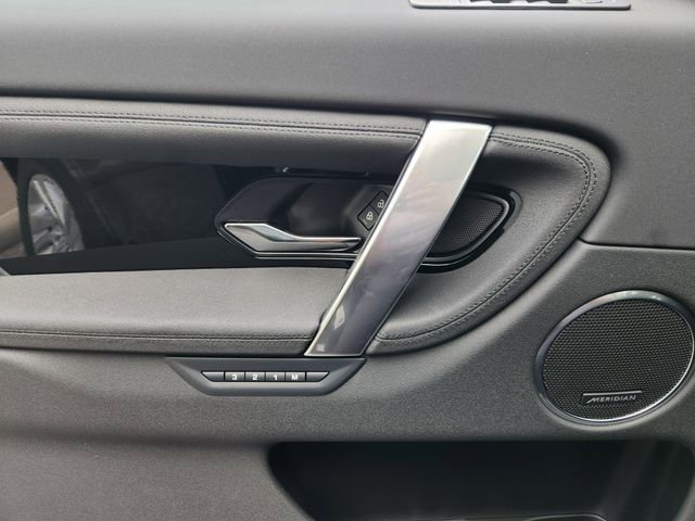 New 2025 Land Rover Discovery Sport S image 22