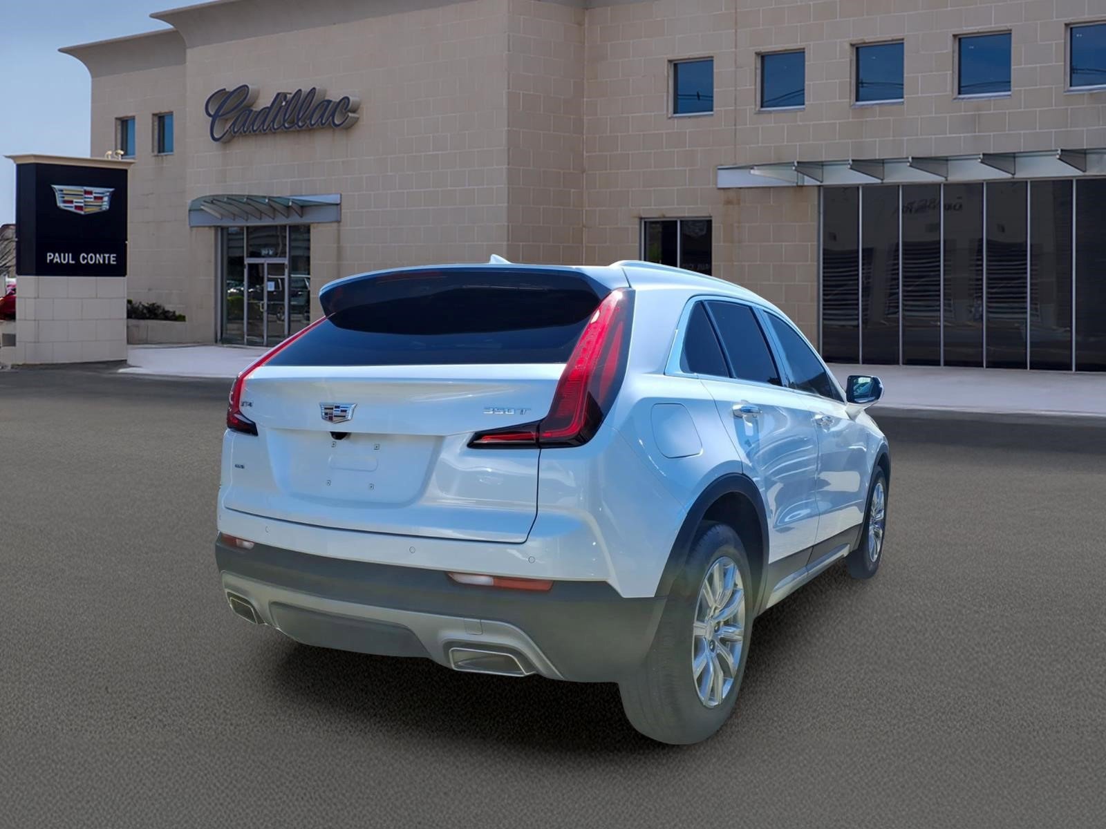 Certified 2023 Cadillac XT4 Premium Luxury w/ Cold Weather Package image 4