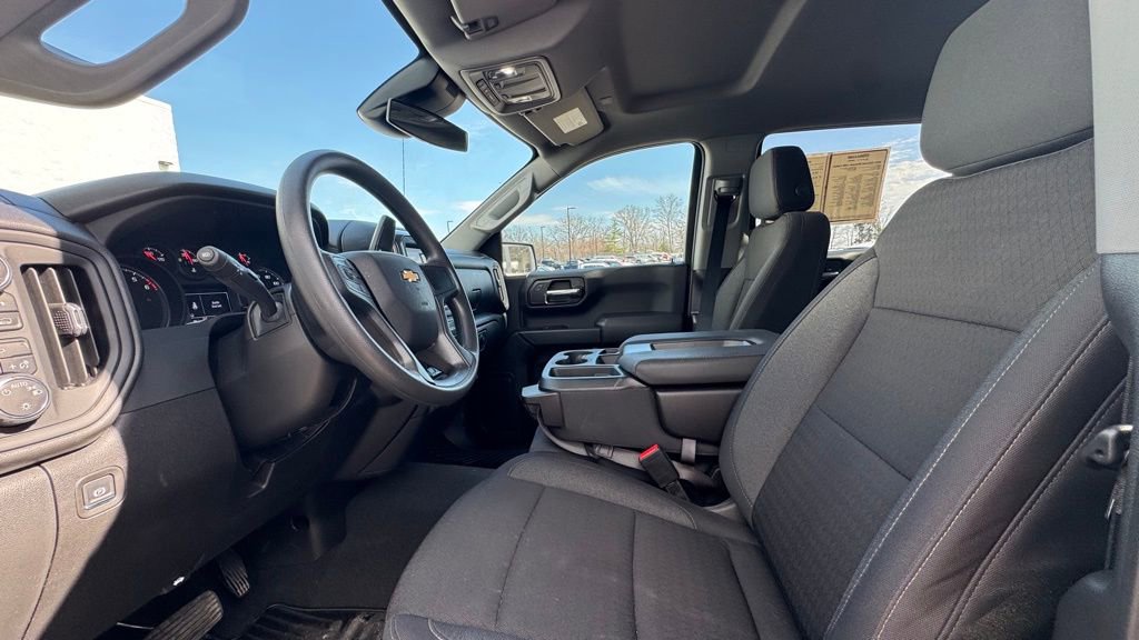 Used 2025 Chevrolet Silverado 1500 Custom image 16